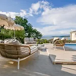 Prestige Deluxe By Interhome