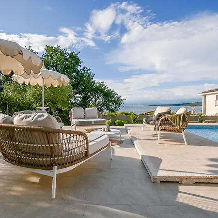 Prestige Deluxe By Interhome